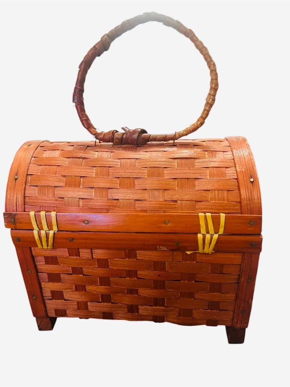 vintage woven wicker wood tabletop trunk styled as a small treasure chest. 5X5.5